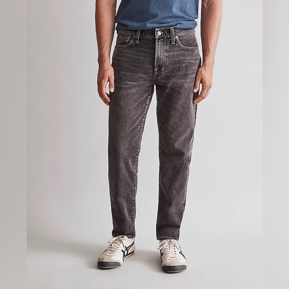 Madewell relaxed men’s tapered jeans Claybrook wash